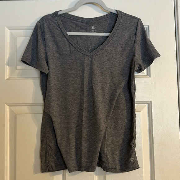 EUC Women’s GapFit Breathe V-Neck Tee, Size S - Picture 1 of 2